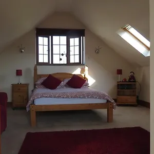 https://vale-guest-house.tophotelsbath.com