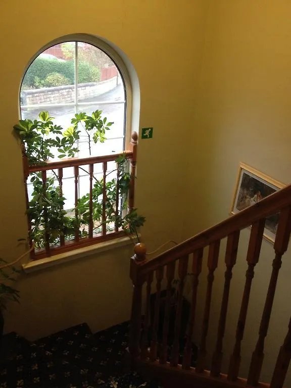 Twin Lions Hotel エディンバラ イギリス