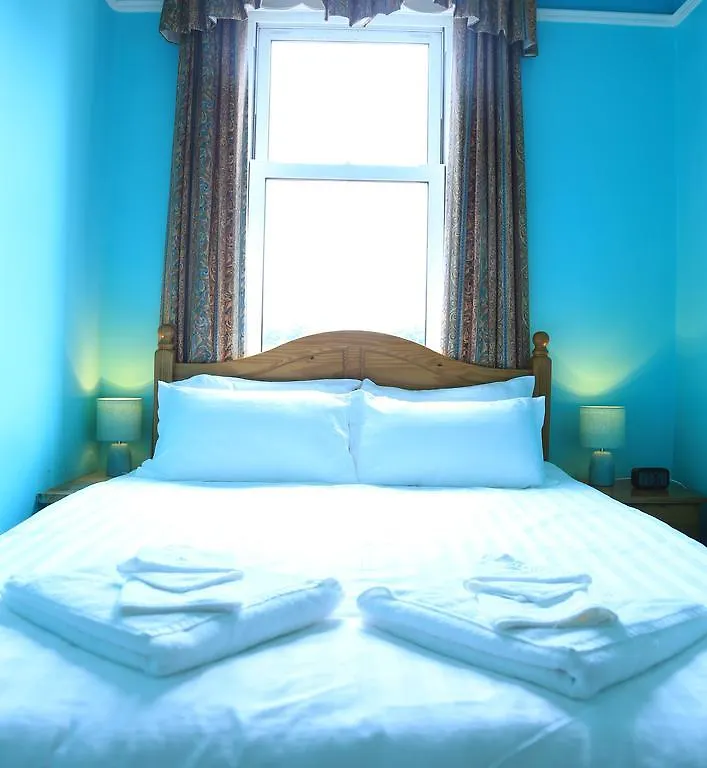 Twin Lions Hotel エディンバラ